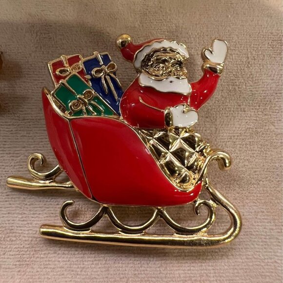 Vintage‎ Avon Waving Santa Enamel Brooch/Pin with Earrings - Picture 3 of 7